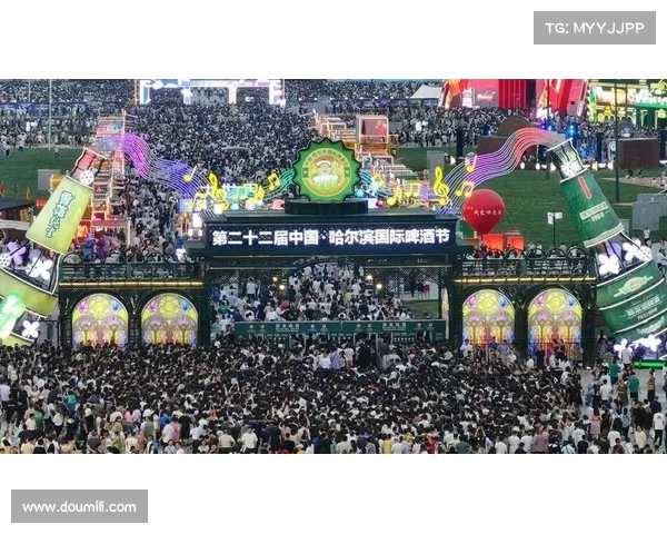 联赛首轮激情开幕 揭幕战精彩纷呈 球迷热情高涨 赛季盛宴正式启幕