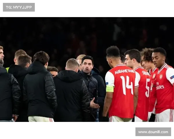 英超周边商品热销背后：球迷文化与品牌效应的深度剖析